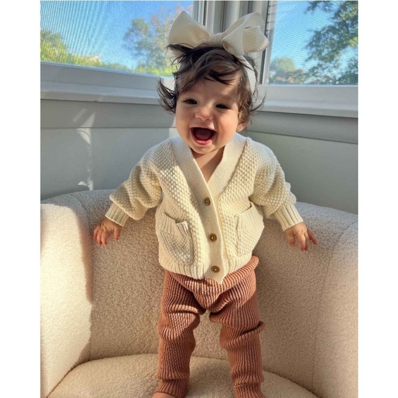 Grayson Collective Baby Cardigan & Ribbed
Leggings Set - Cream/Brown 12M - Picture 5 of 8